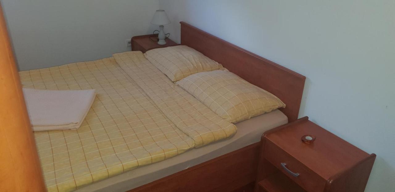 Klet Jana Bed & Breakfast Jastrebarsko Ngoại thất bức ảnh