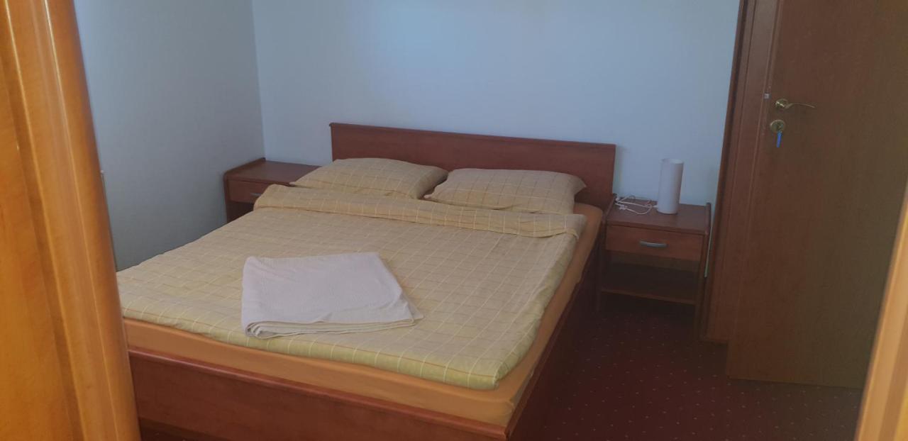 Klet Jana Bed & Breakfast Jastrebarsko Ngoại thất bức ảnh